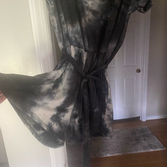 Romper XL - Picture 5 of 5